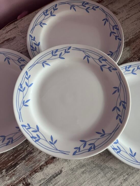 4бр.десертни чинии