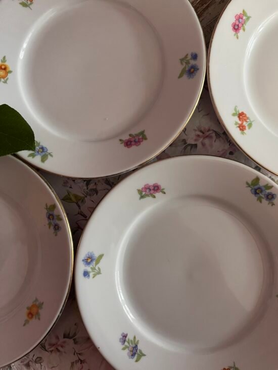 4бр.десертни чинийки